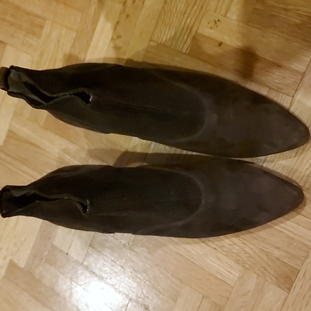 Vintage brown suede ankle boots